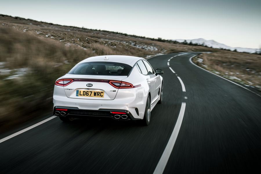  Kia Stinger GT-Line (CK) 2017 года  (UK) (фото 7 из 37)